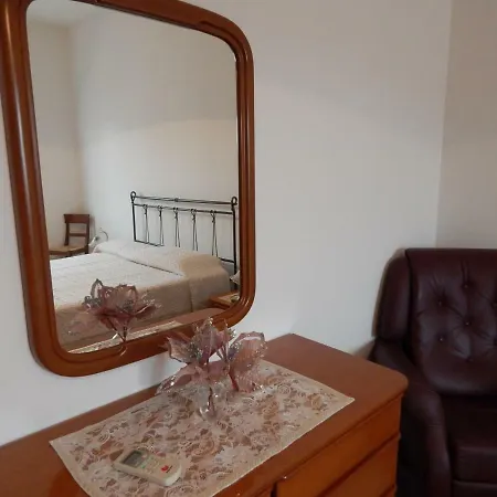 Julia Bed & Breakfast